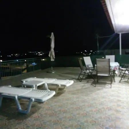 アパート Petros House 1